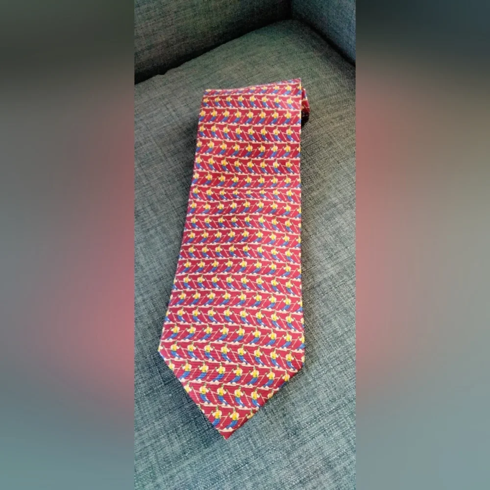 Banana Republic 100% Silk Tie With Maroon Background With Ski Pattern